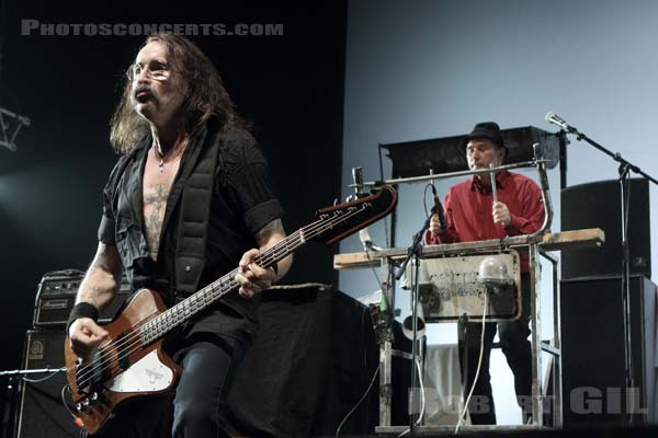 EINSTURZENDE NEUBAUTEN - 2017-05-28 - PARIS - Nef Nord - Grande Halle - Alexander von Borsig [Alexander Hacke] - Andrew Chudy